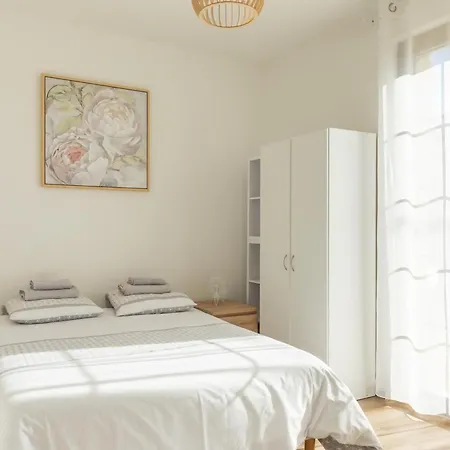 Maison Neuve A Avec Jardin Et Terrasse - Fr-1-616-488